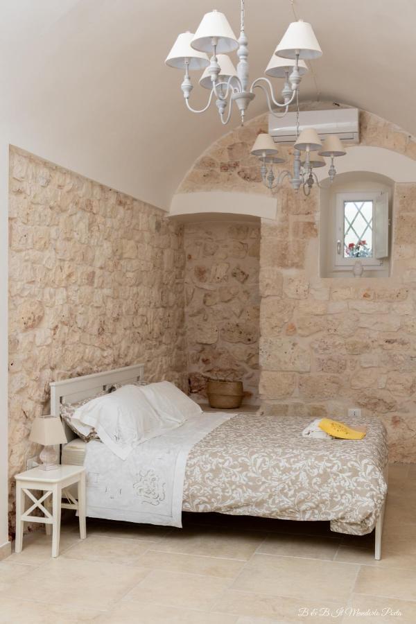 Il Mandorlo Poeta Bed and Breakfast Ostuni Εξωτερικό φωτογραφία