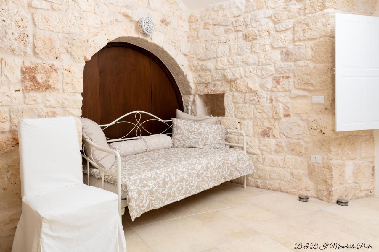 Il Mandorlo Poeta Bed and Breakfast Ostuni Εξωτερικό φωτογραφία